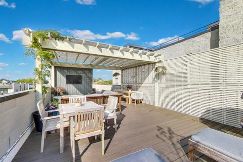 Tiny photo for 926 N Honore Street #2, Chicago, IL 60622 (MLS # 12619339)