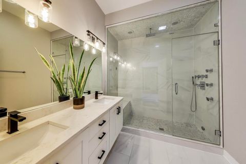 Tiny photo for 926 N Honore Street #2, Chicago, IL 60622 (MLS # 12619339)