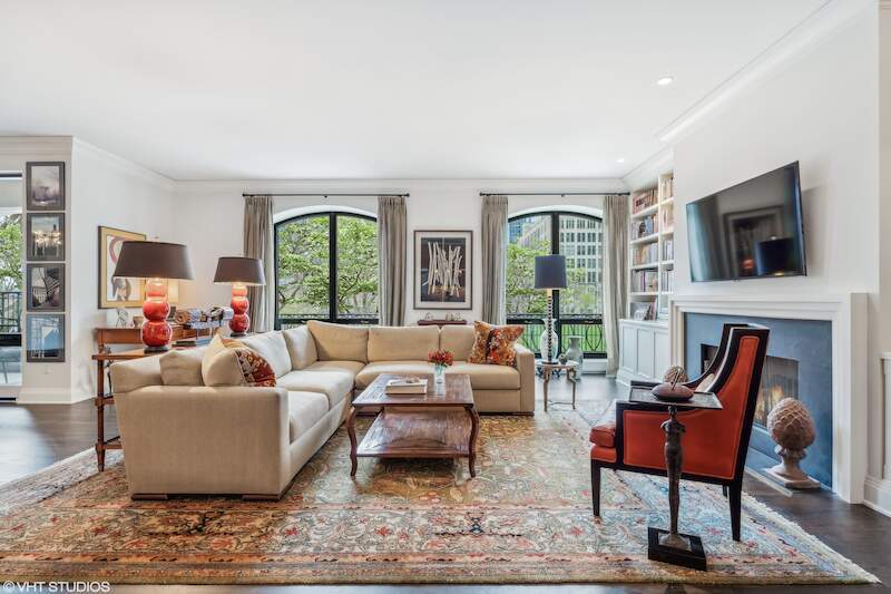 840 N LAKE SHORE Drive 202