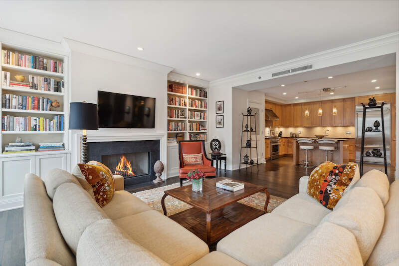 840 N LAKE SHORE Drive 202