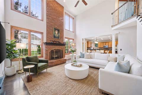 Tiny photo for 3423 Goldfinch Drive, Naperville, IL 60564 (MLS # 12724833)