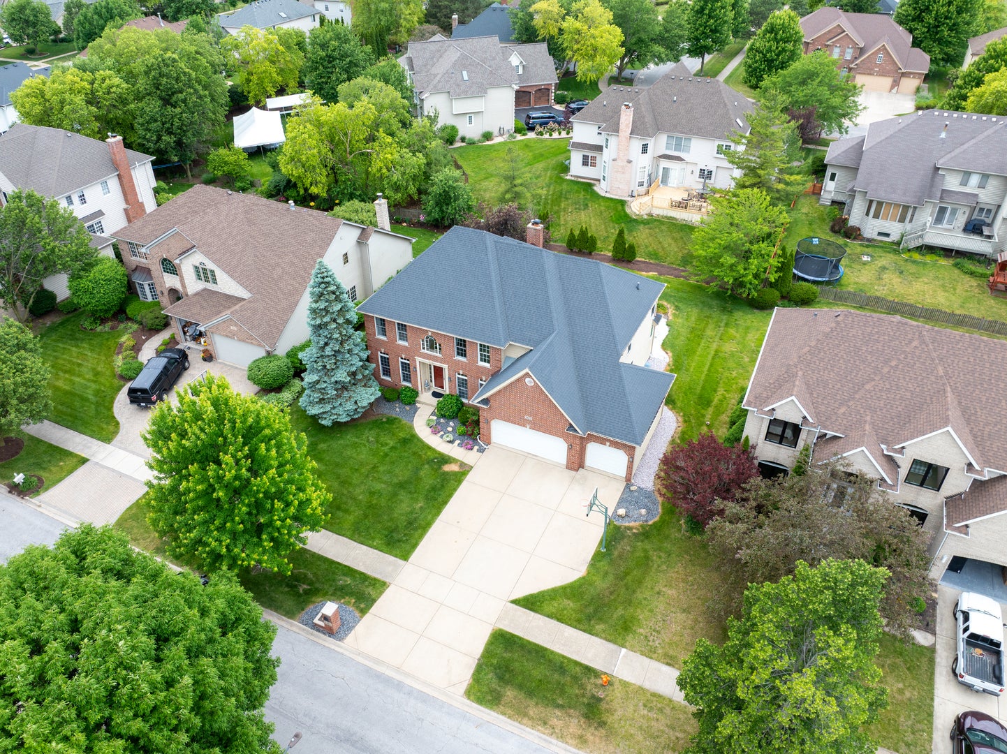 3423 Goldfinch Drive