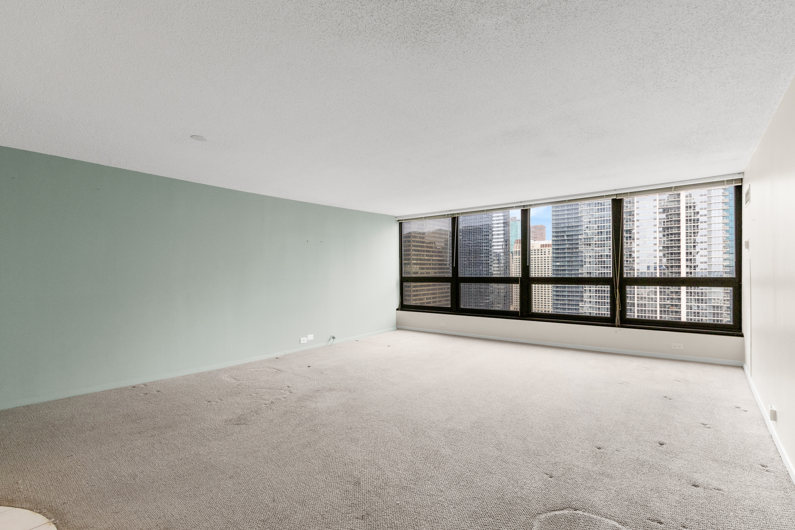 360 E Randolph Street 2307