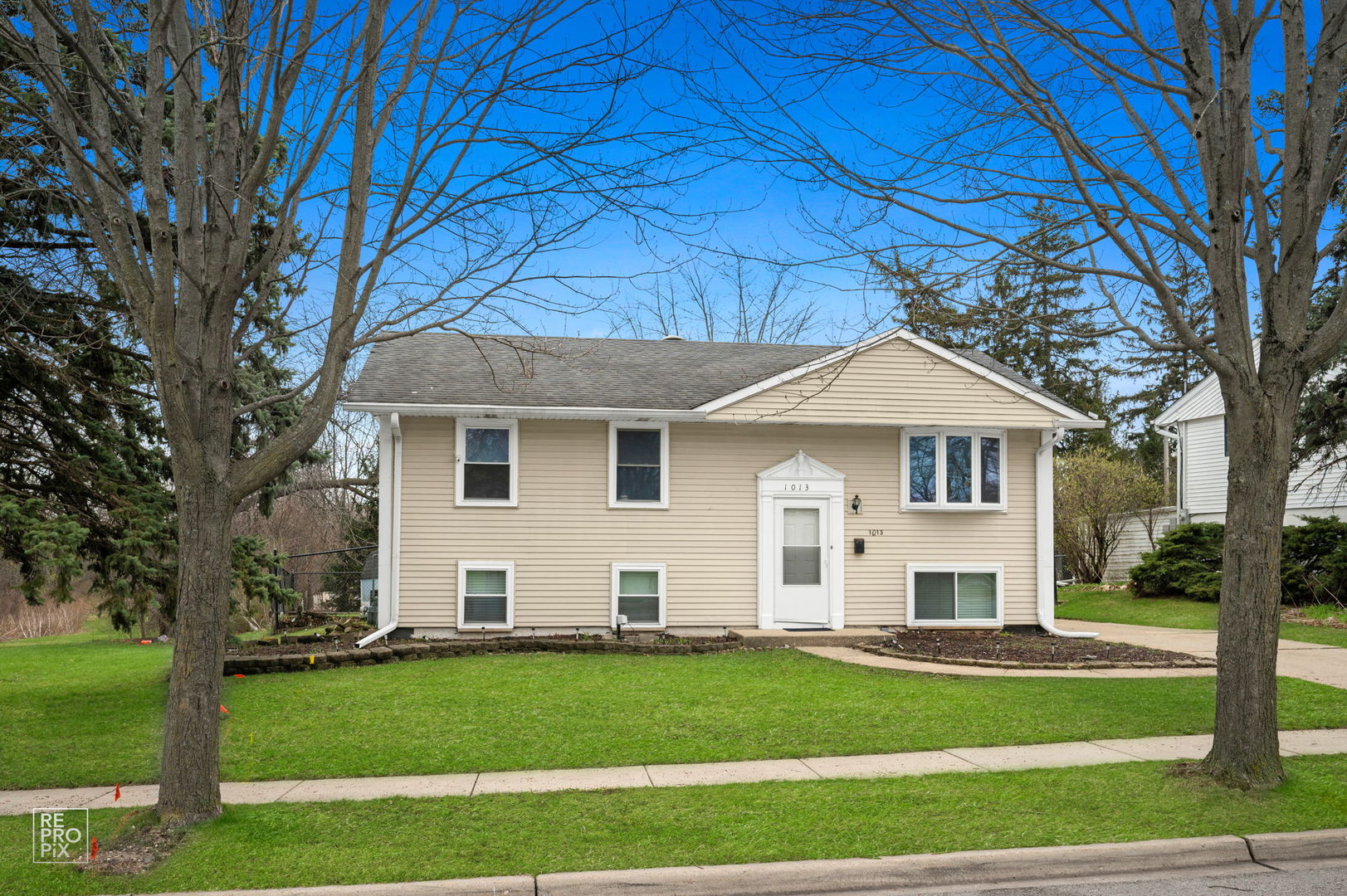 1013 SUNNYDALE Boulevard