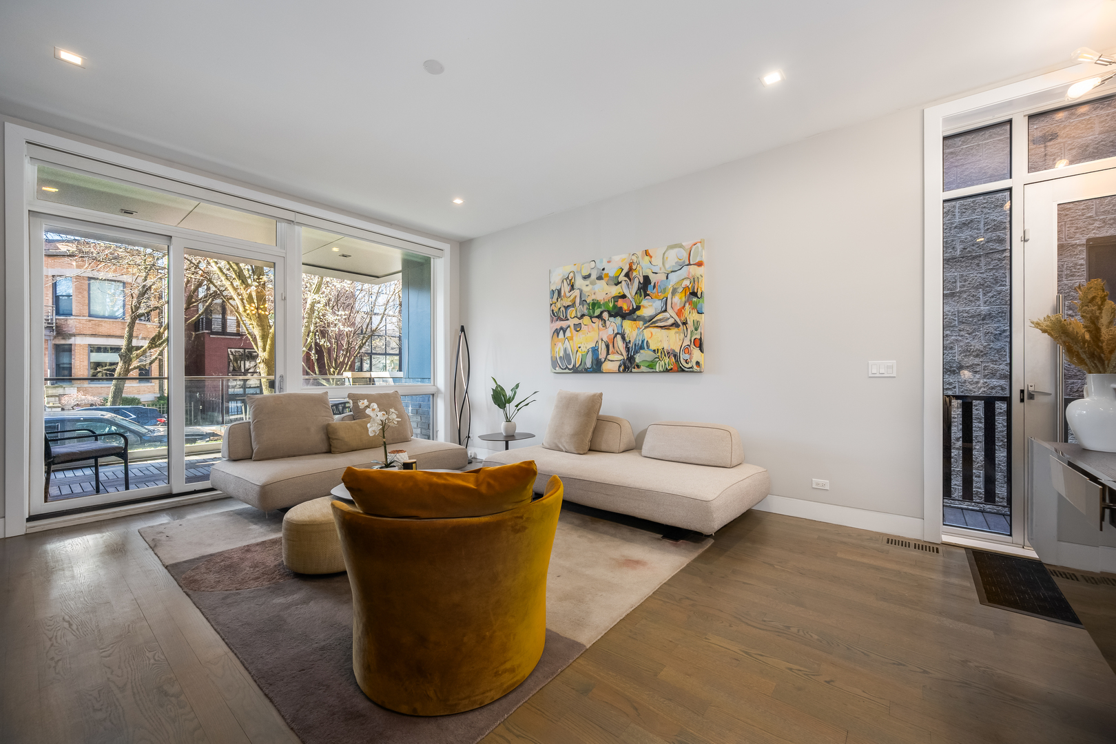 2136 W Lyndale Street 1W