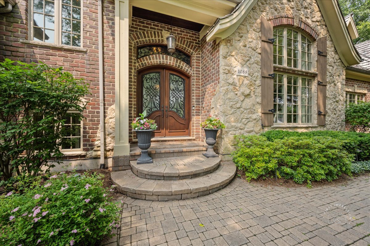 1088 Dunstan Road