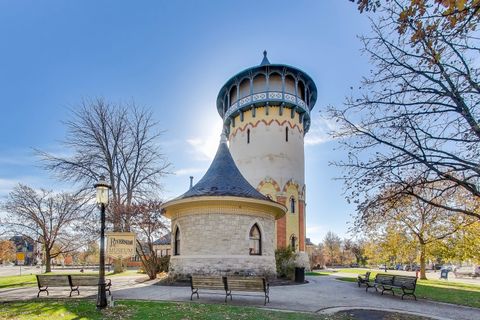 Tiny photo for 10 E Burlington Street #2B, Riverside, IL 60546 (MLS # 12513179)