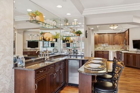 Tiny photo for 10 E Burlington Street #2B, Riverside, IL 60546 (MLS # 12513179)