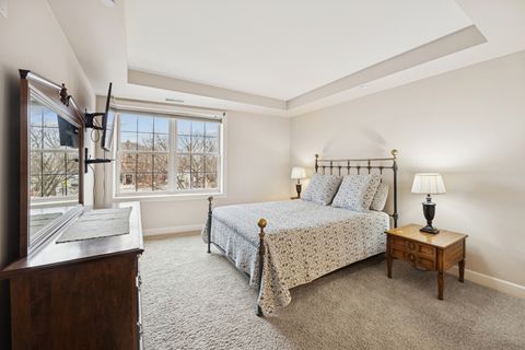 Tiny photo for 10 E Burlington Street #2B, Riverside, IL 60546 (MLS # 12513179)