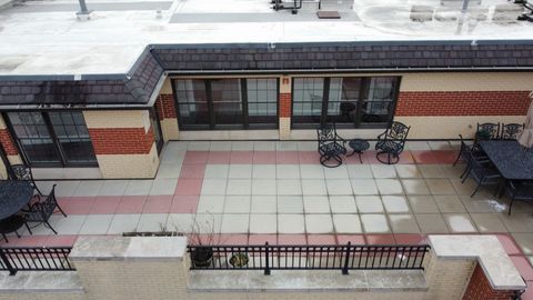 Tiny photo for 10 E Burlington Street #2B, Riverside, IL 60546 (MLS # 12513179)