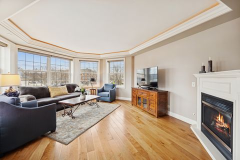 Tiny photo for 10 E Burlington Street #2B, Riverside, IL 60546 (MLS # 12513179)