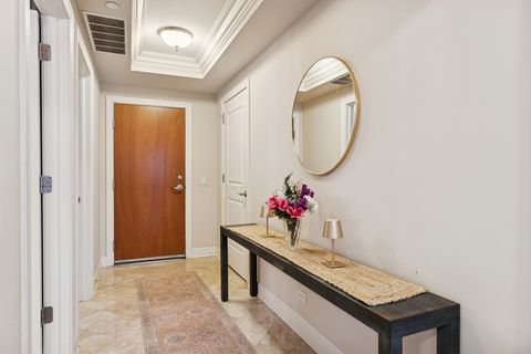 Tiny photo for 10 E Burlington Street #2B, Riverside, IL 60546 (MLS # 12513179)