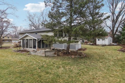 Tiny photo for 4908 Tile Line Road, Crystal Lake, IL 60012 (MLS # 12589943)