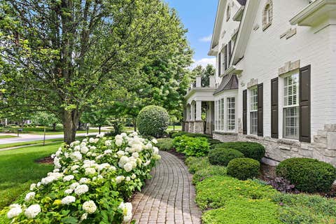 Tiny photo for 3S412 Saddle Ridge Court, Warrenville, IL 60555 (MLS # 12686358)