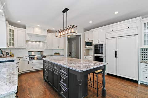 Tiny photo for 3S412 Saddle Ridge Court, Warrenville, IL 60555 (MLS # 12686358)
