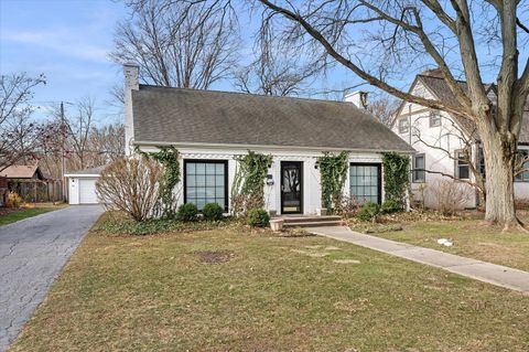 A home in La Grange Park