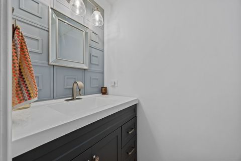 Tiny photo for 907 THORNWOOD Court #2, St. Charles, IL 60174 (MLS # 12582023)