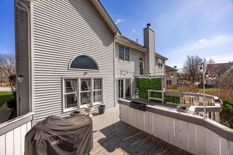 Tiny photo for 907 THORNWOOD Court #2, St. Charles, IL 60174 (MLS # 12582023)