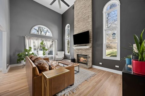 Tiny photo for 907 THORNWOOD Court #2, St. Charles, IL 60174 (MLS # 12582023)