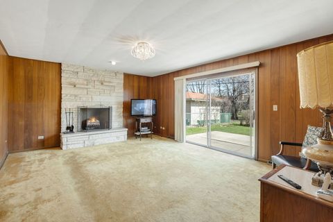 Tiny photo for 7241 N Lowell Avenue, Lincolnwood, IL 60712 (MLS # 12599893)