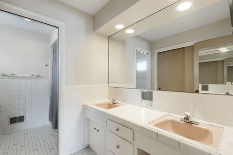 Tiny photo for 7241 N Lowell Avenue, Lincolnwood, IL 60712 (MLS # 12599893)