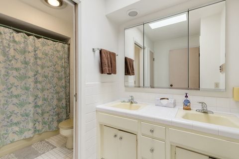 Tiny photo for 7241 N Lowell Avenue, Lincolnwood, IL 60712 (MLS # 12599893)