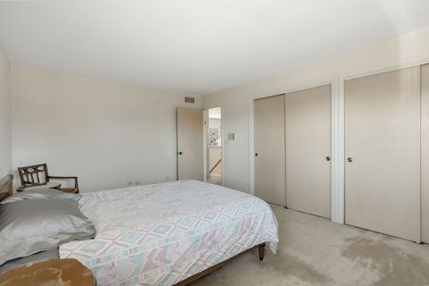 Tiny photo for 7241 N Lowell Avenue, Lincolnwood, IL 60712 (MLS # 12599893)