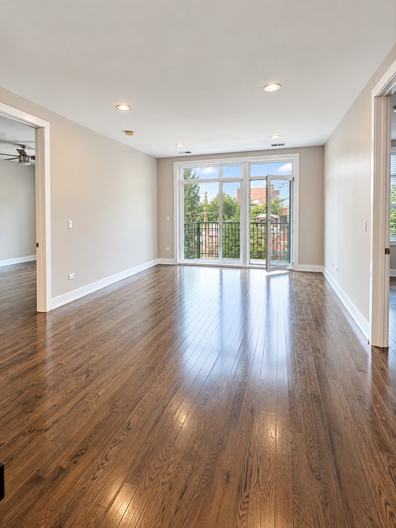 243 E 31st Street 202