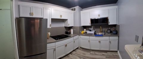 Tiny photo for 6301 N Sheridan Road #24J, Chicago, IL 60660 (MLS # 12467977)