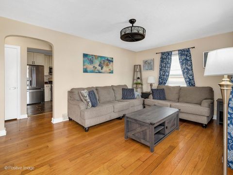 Tiny photo for 4214 Prairie Avenue, Brookfield, IL 60513 (MLS # 12503827)