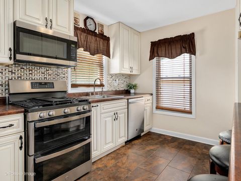 Tiny photo for 4214 Prairie Avenue, Brookfield, IL 60513 (MLS # 12503827)