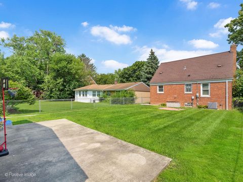 Tiny photo for 4214 Prairie Avenue, Brookfield, IL 60513 (MLS # 12503827)
