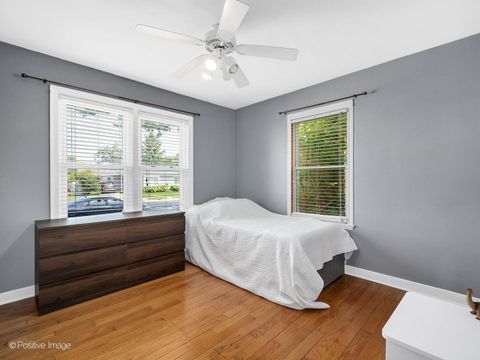 Tiny photo for 4214 Prairie Avenue, Brookfield, IL 60513 (MLS # 12503827)