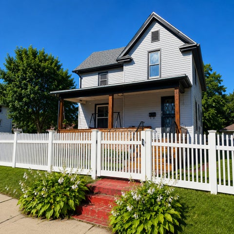 Tiny photo for 610 Oakley Avenue, Rockford, IL 61101 (MLS # 12743647)