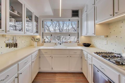 Tiny photo for 5551 S University Avenue #3, Chicago, IL 60637 (MLS # 12533218)