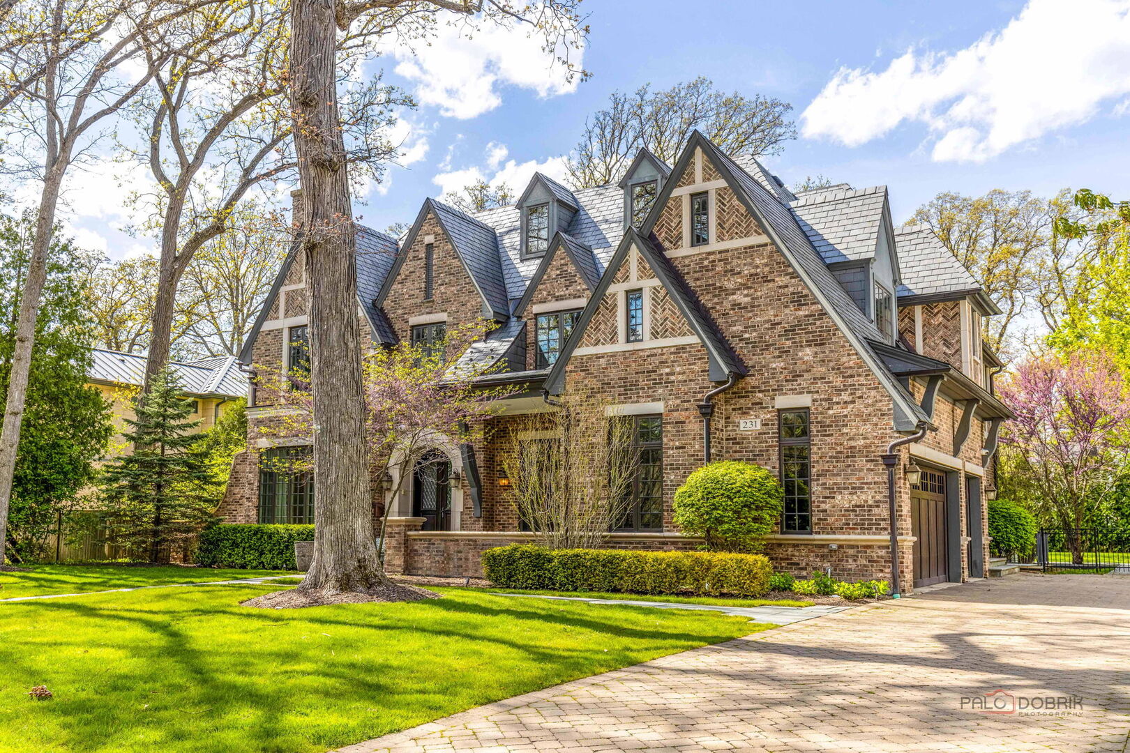 231 Woodlawn Avenue