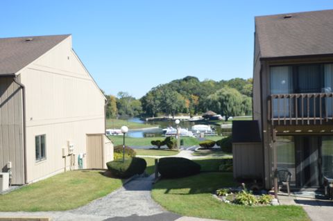 Tiny photo for 58 Vail Colony Drive #11, Fox Lake, IL 60020 (MLS # 12477354)