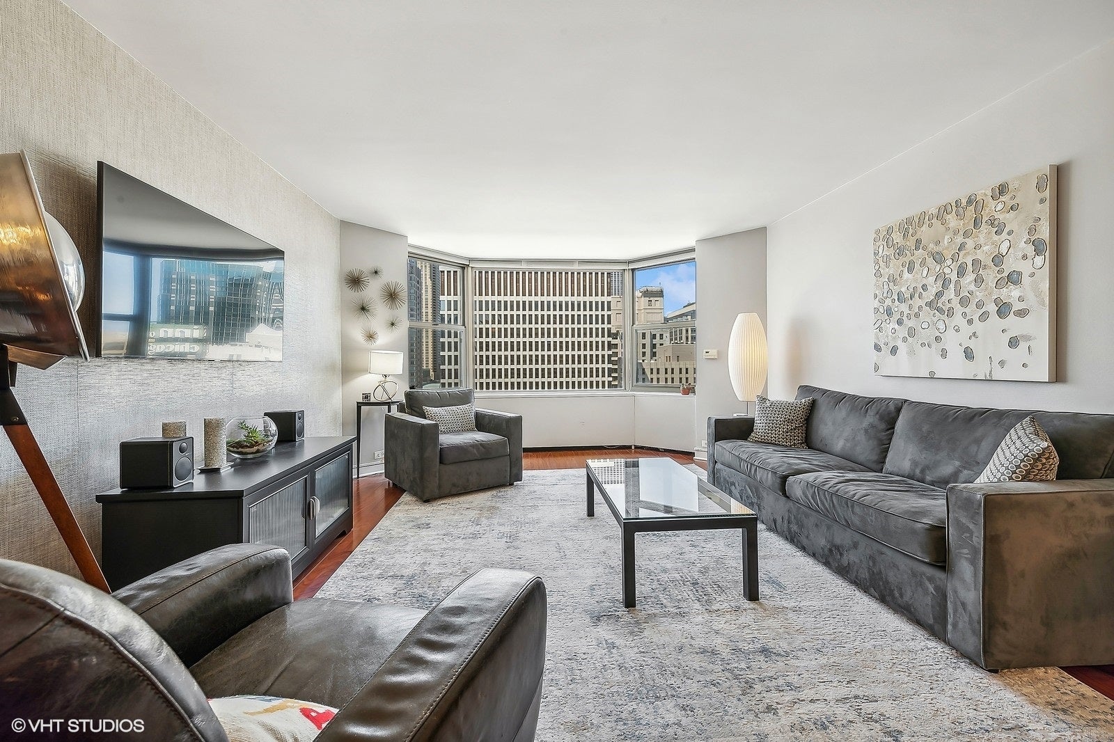 535 N MICHIGAN Avenue 2614