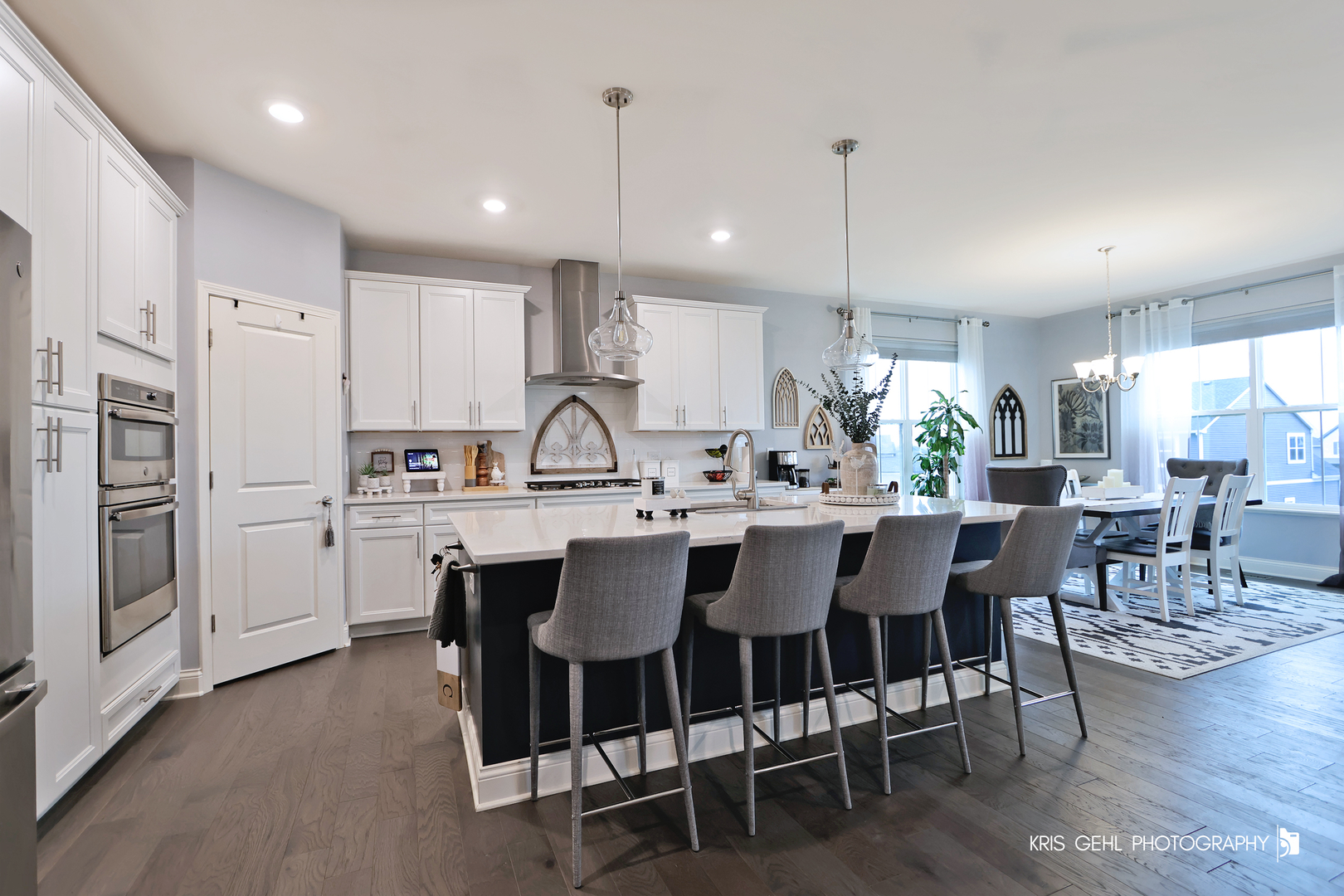 1102 Williamsbury Drive