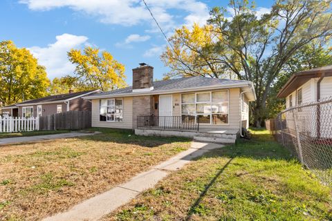 Tiny photo for 816 Illinois Avenue, Rockford, IL 61102 (MLS # 12511086)