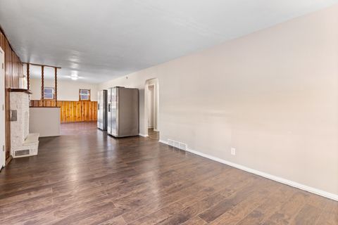 Tiny photo for 816 Illinois Avenue, Rockford, IL 61102 (MLS # 12511086)