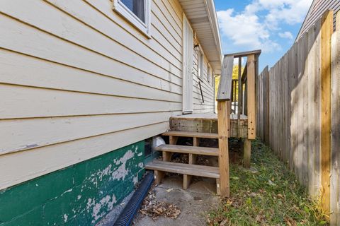 Tiny photo for 816 Illinois Avenue, Rockford, IL 61102 (MLS # 12511086)