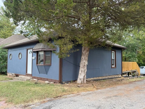 Tiny photo for 618 N 9TH Street, Murphysboro, IL 62966 (MLS # 12787342)