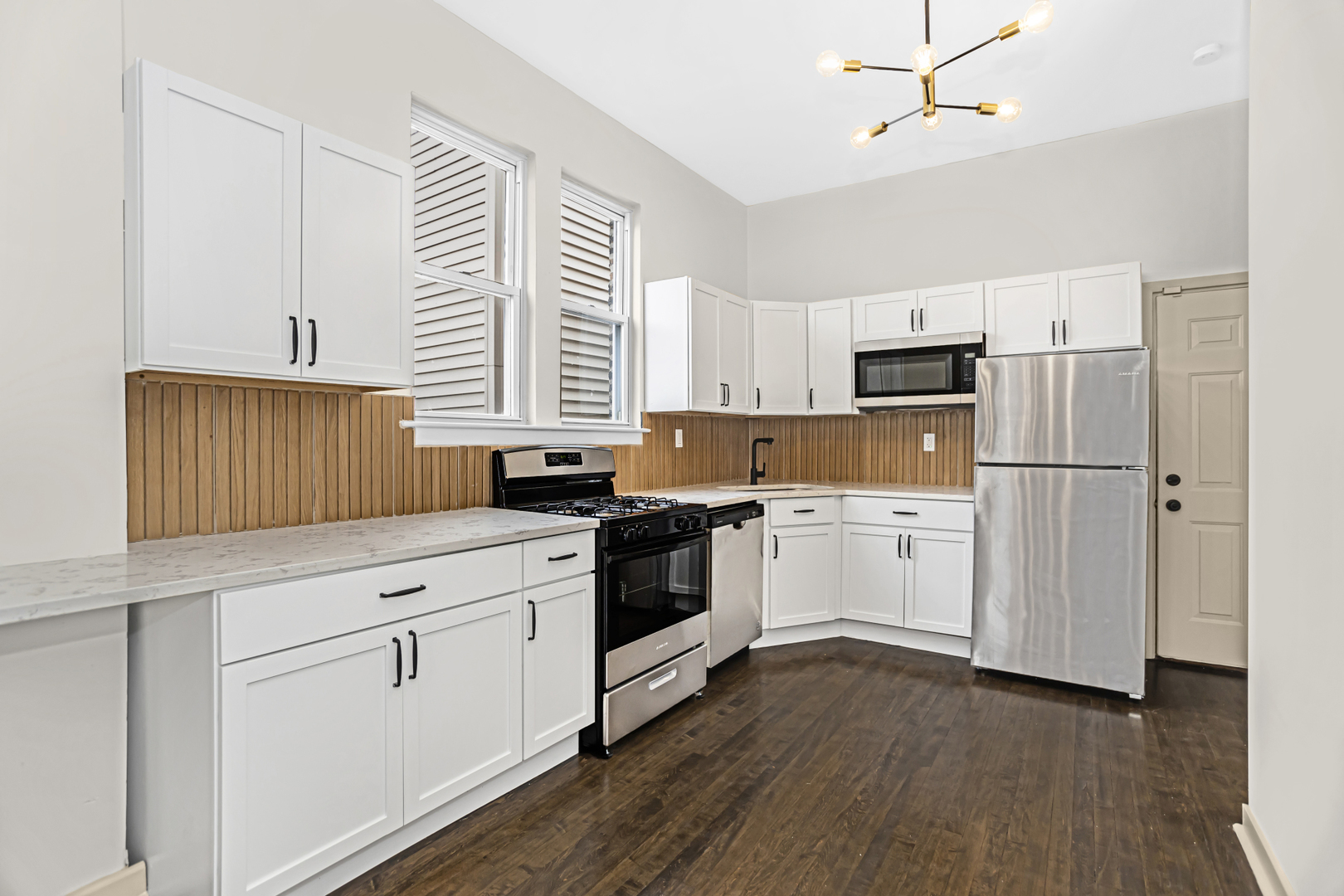 2634 W Cortez Street 2R