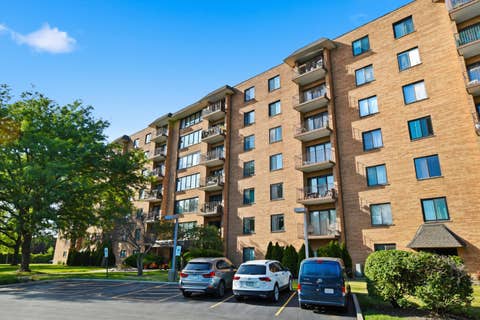 Photo of 1747 W Crystal Lane #207, Mount Prospect, IL 60056 (MLS # 12712775)