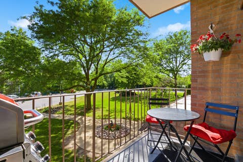 Tiny photo for 1747 W Crystal Lane #207, Mount Prospect, IL 60056 (MLS # 12712775)