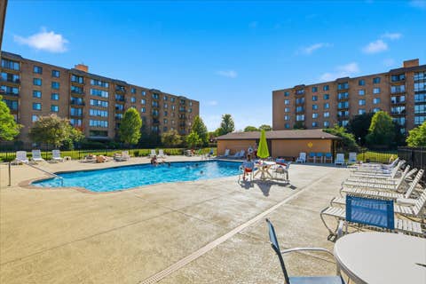 Tiny photo for 1747 W Crystal Lane #207, Mount Prospect, IL 60056 (MLS # 12712775)