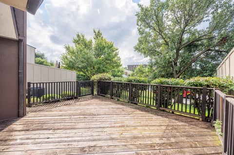 Tiny photo for 29 Westwood Court, Indian Head Park, IL 60525 (MLS # 12713636)