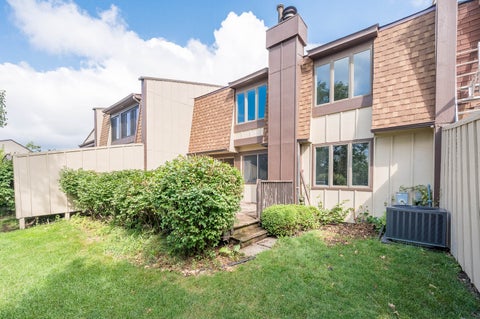 Tiny photo for 29 Westwood Court, Indian Head Park, IL 60525 (MLS # 12713636)
