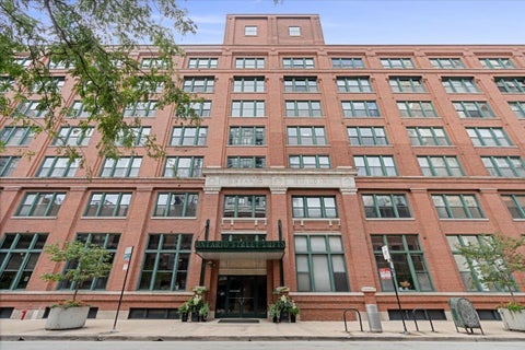 Photo of 411 W Ontario Street #420, Chicago, IL 60654 (MLS # 12725312)